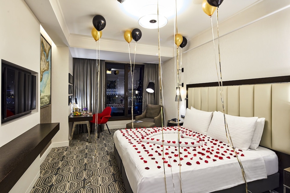 Movenpick Hotel Istanbul Golden Horn 13/89