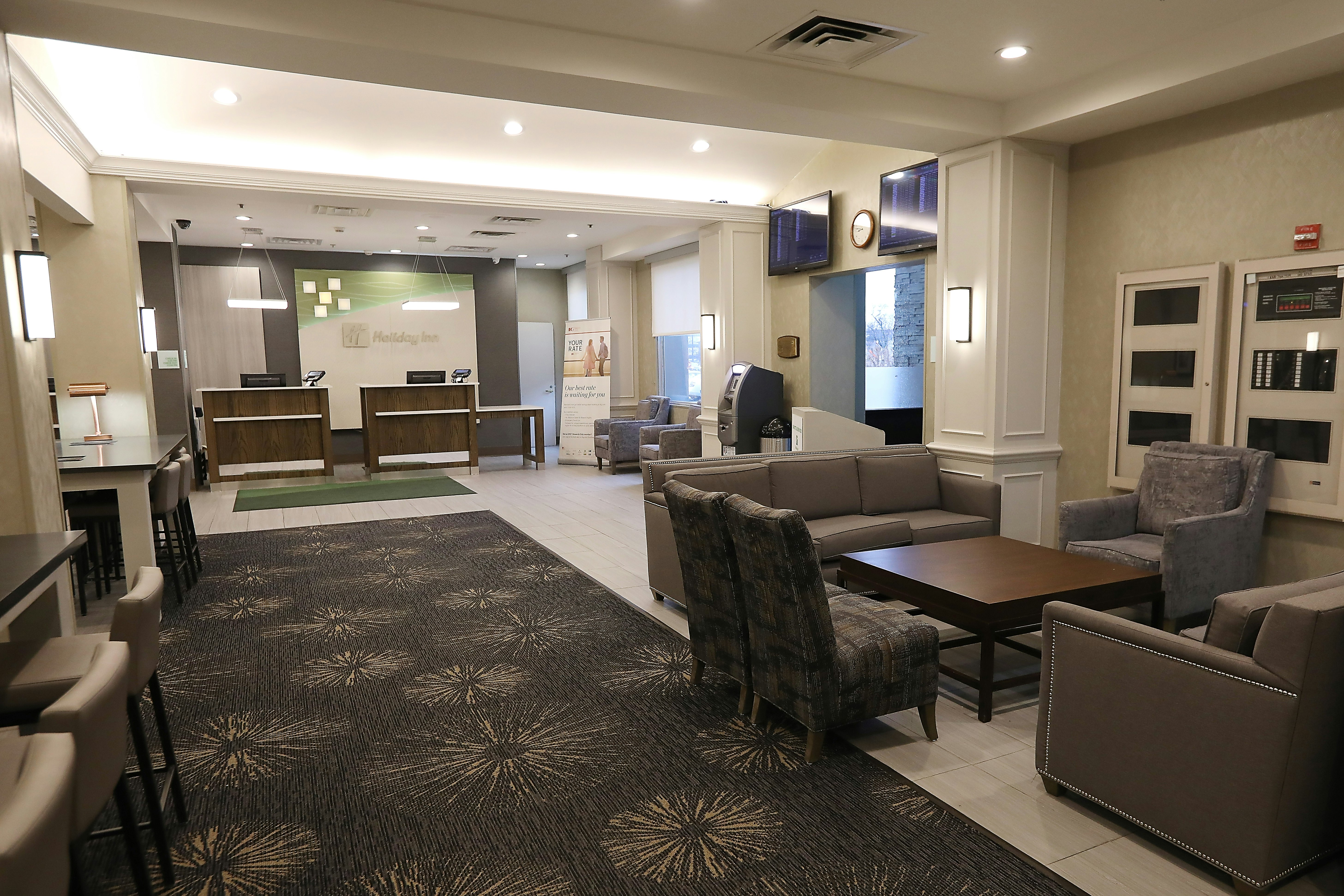 Holiday Inn Chicago O'Hare 48/71