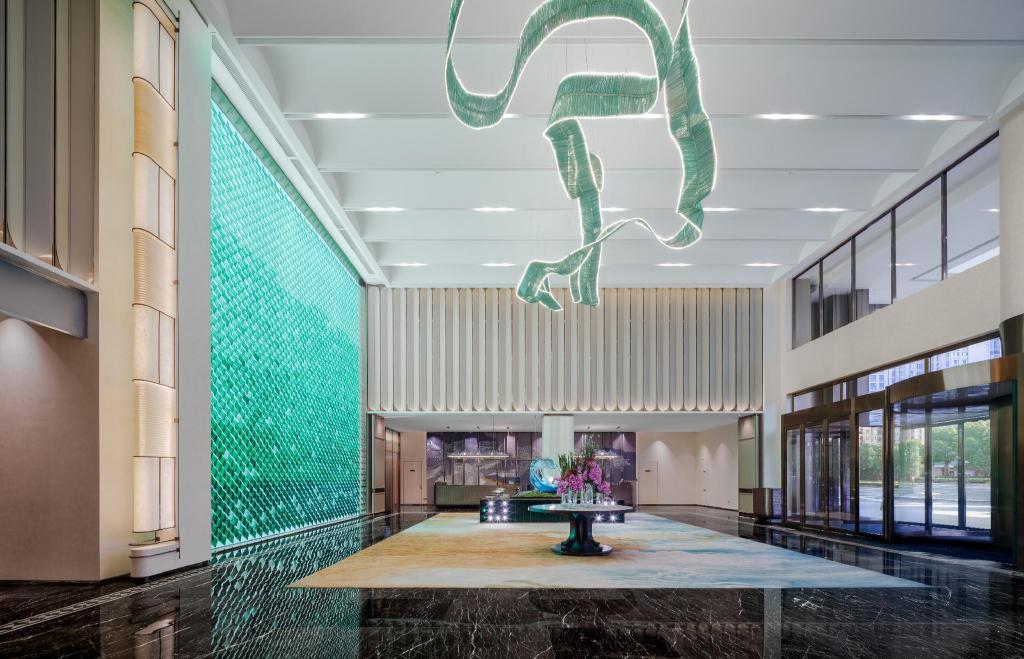 Grand Mercure Wuxi Huishan 13/76