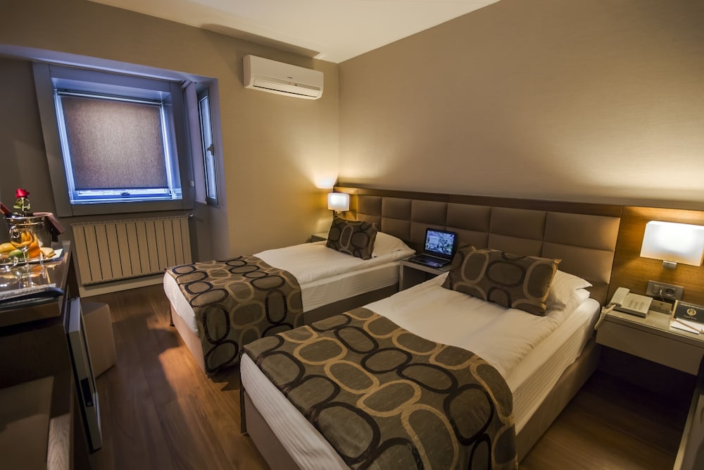 The New Hotel Zeybek 19/74