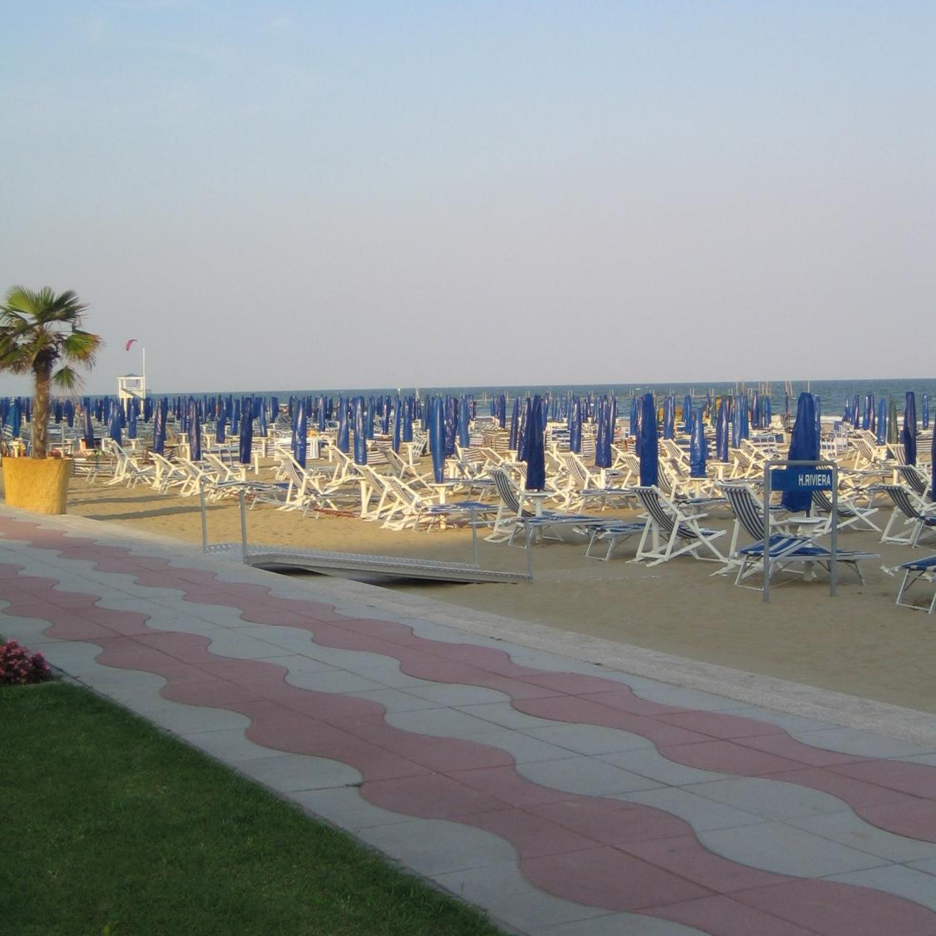 Hotel Riviera 43/50