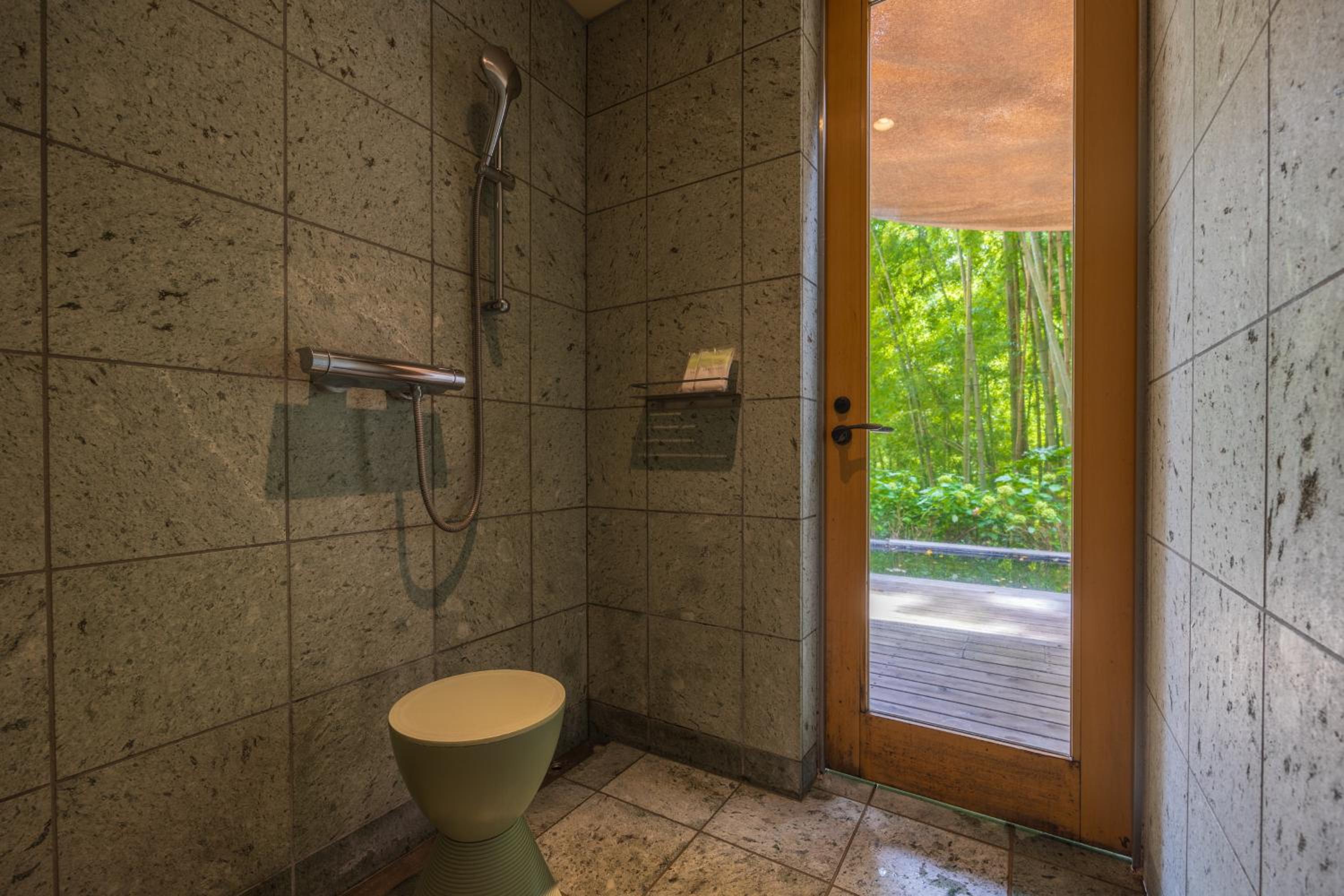 Standard, Outdoor Bath 5/7