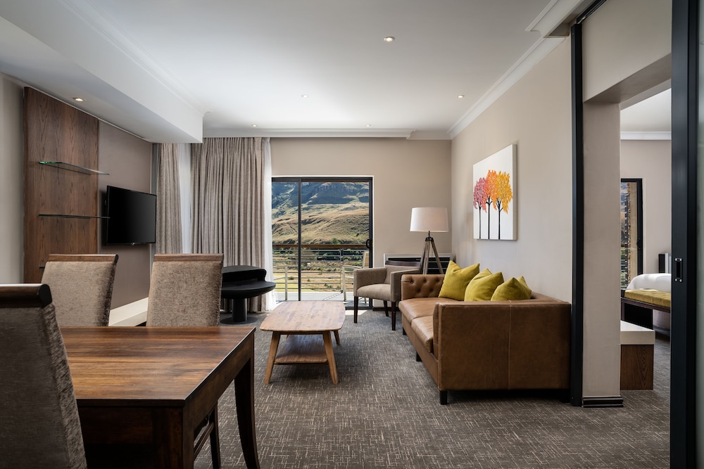 PREMIER RESORT SANI PASS 48/71