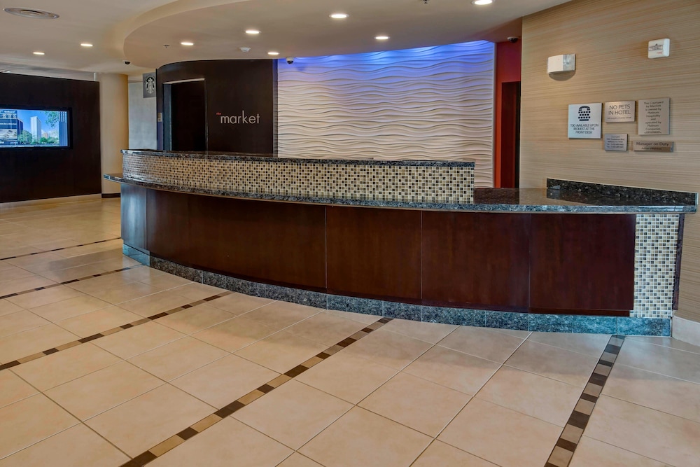 Courtyard By Marriott Midland 10/51