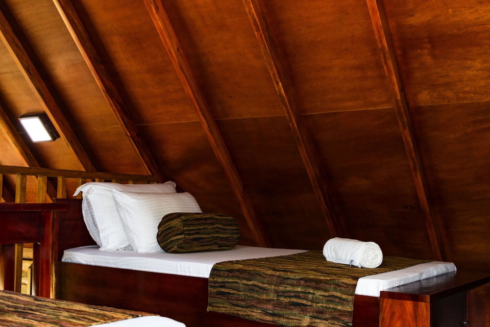 Kandy Cabana Eco Resort 11/36