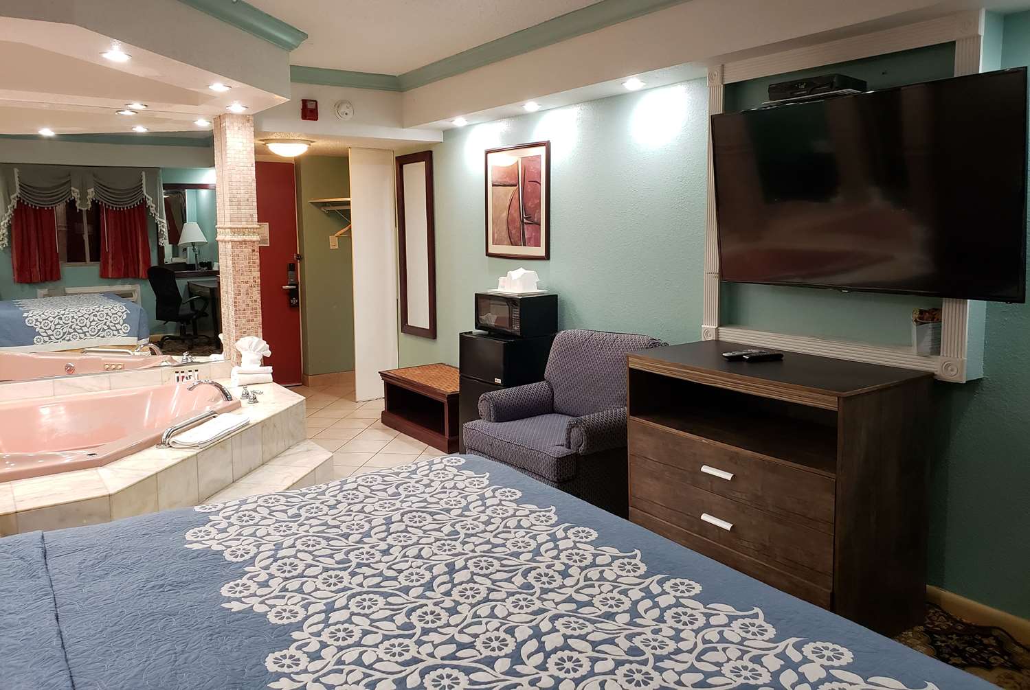 Days Inn by Wyndham Nanuet / Spring Valley 14/17