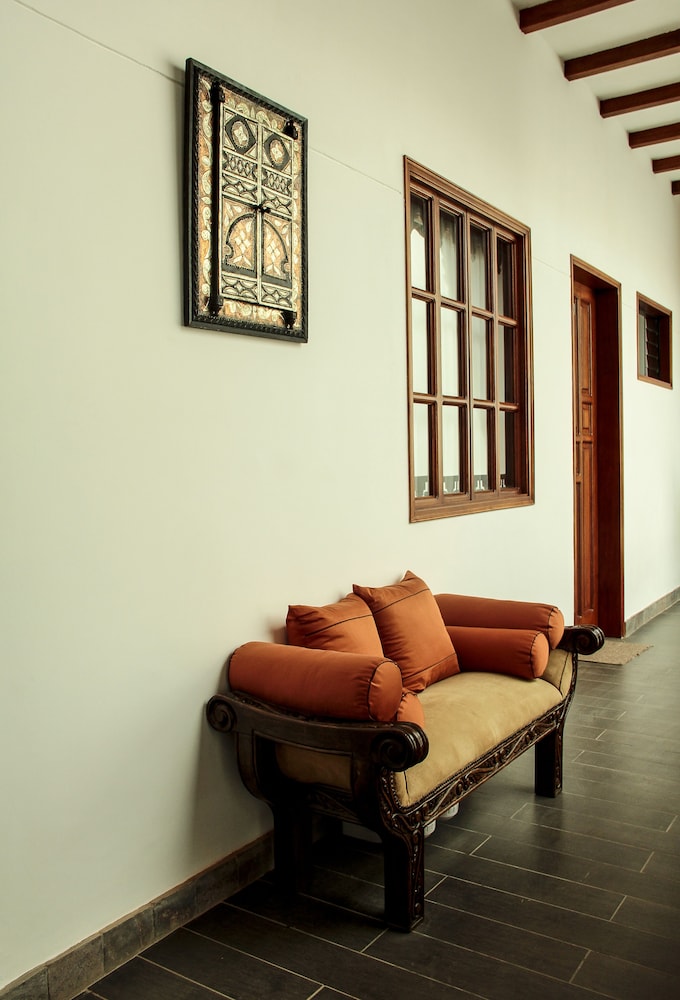 ILLA HOTEL 59/74