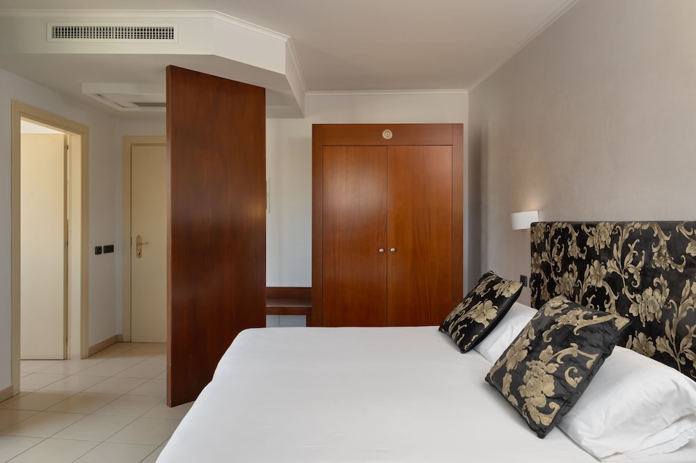 غرفة سوبيريور بسرير مزدوج، Grand Hotel Sofia 3/6