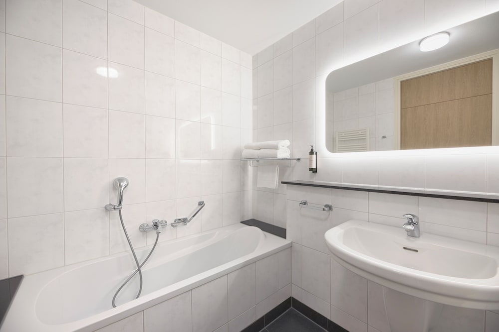 VAN DER VALK HOTEL EINDHOVEN 61/62