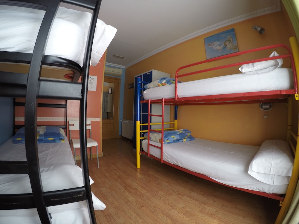 Hostel Rc Miguel Angel 30/49