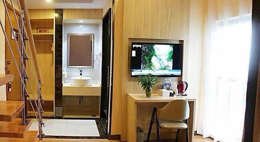 7 Days Premium (Shanghai Wildlife Park Huinan) 45/49