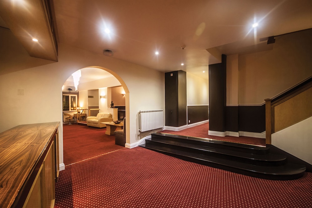 Norfolk Hotel 41/58