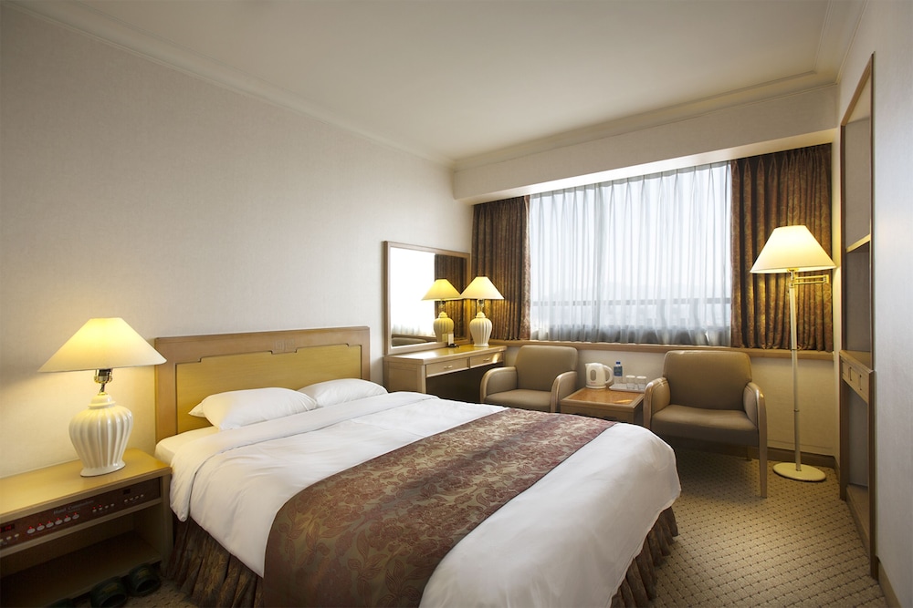 Commodore Hotel Busan 21/62