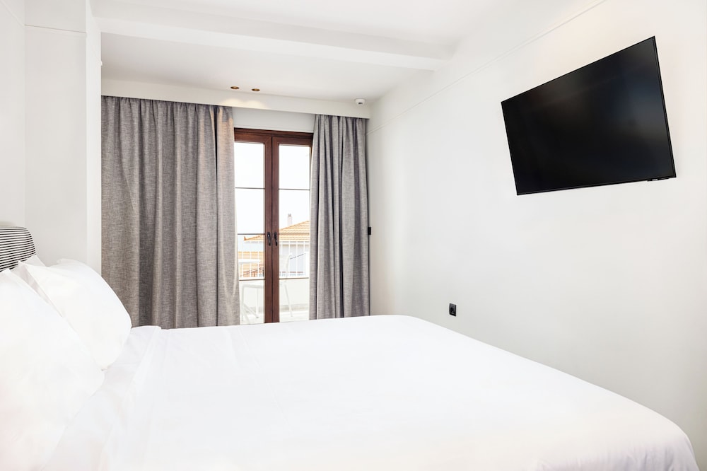 Lithos Hotel 10/46