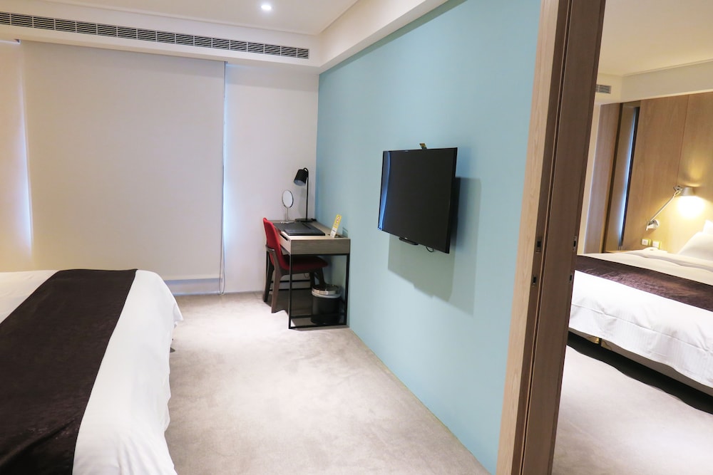 Gogo Hotel 15/56
