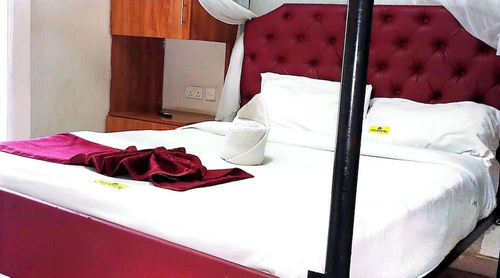 Toque Hotel & Lounge 26/50
