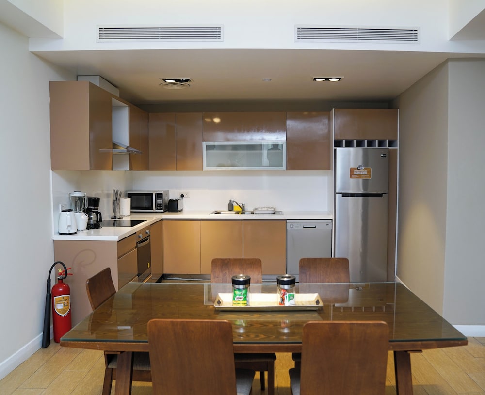 Accra Luxury Apartments Cantonments (Ex A-Lux Apartments) 8/80