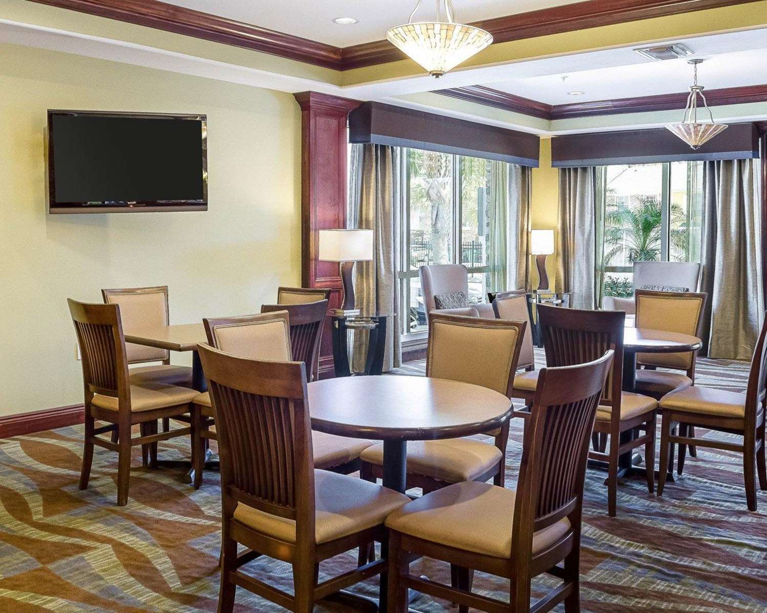 Comfort Suites Harvey - New Orleans West 14/15
