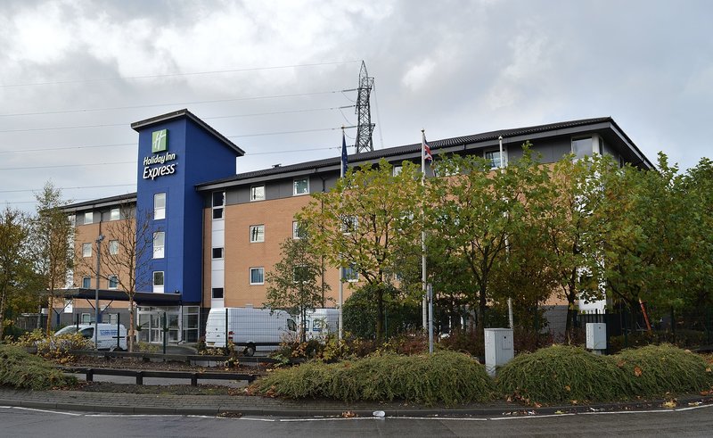 Holiday Inn Express Birmingham - Star City 6/61