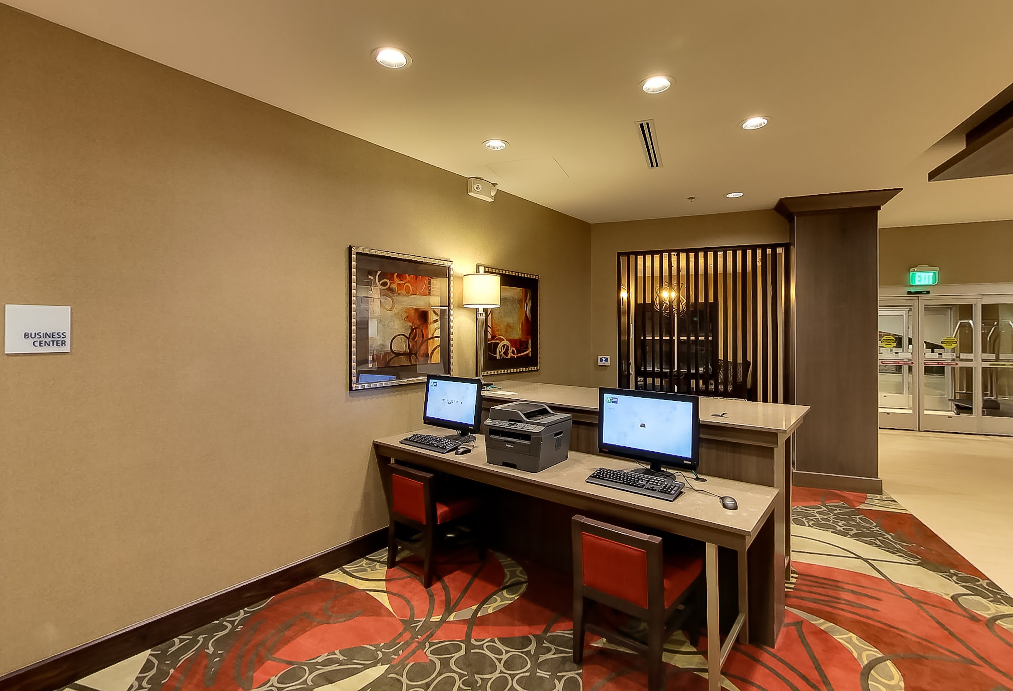 Holiday Inn Express And Suites Plymouth Ann Arbor Area 48/50