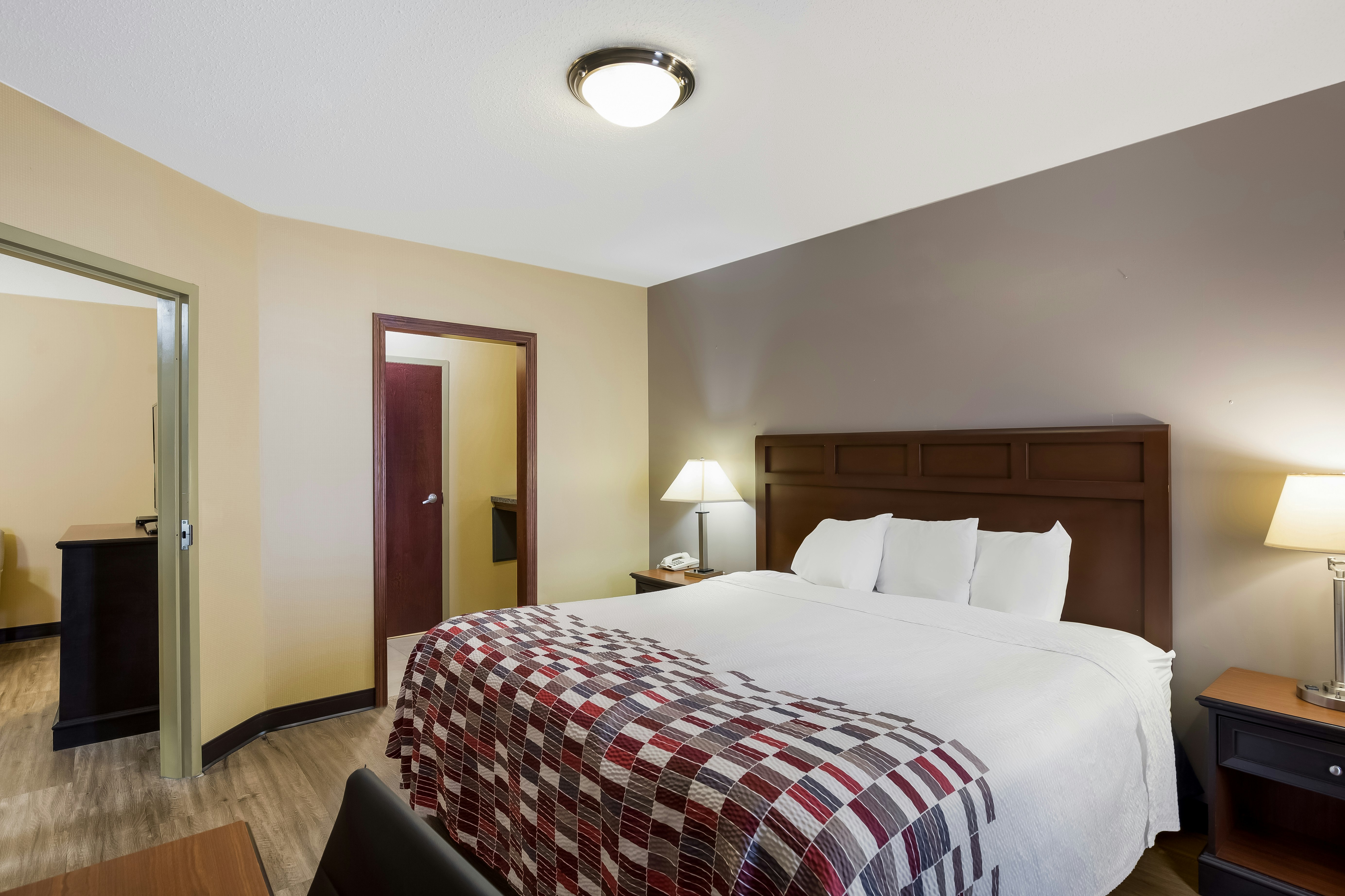 Suite, King and Queen Bed