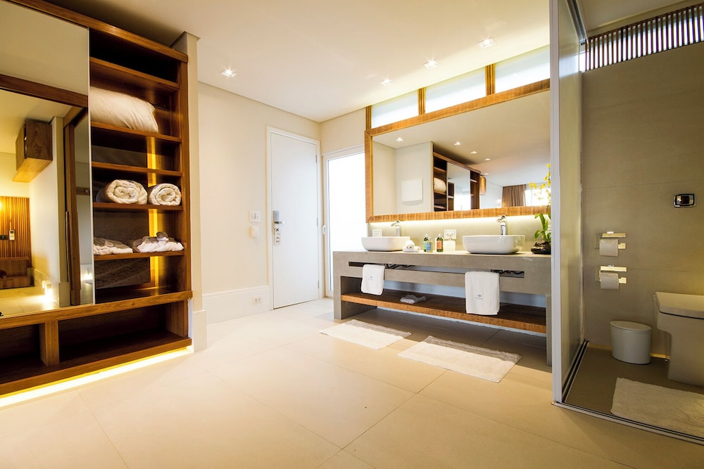 جناح ملكي، Hotel Spa Nau Royal 6/9
