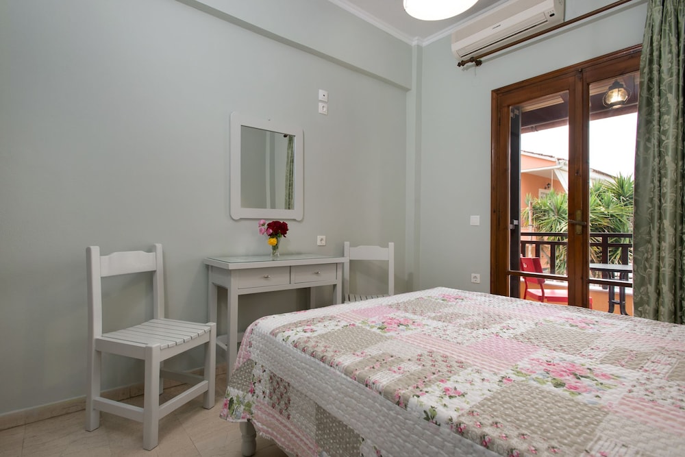 VILLA ELENI 16/44