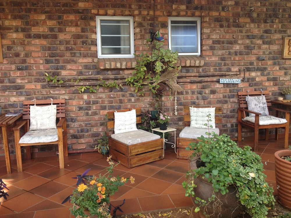 The Nook B&B 3/40