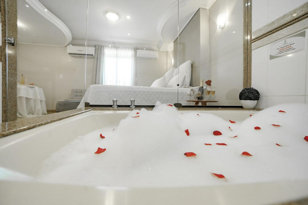 Hotel Capital Das Pedras 46/47
