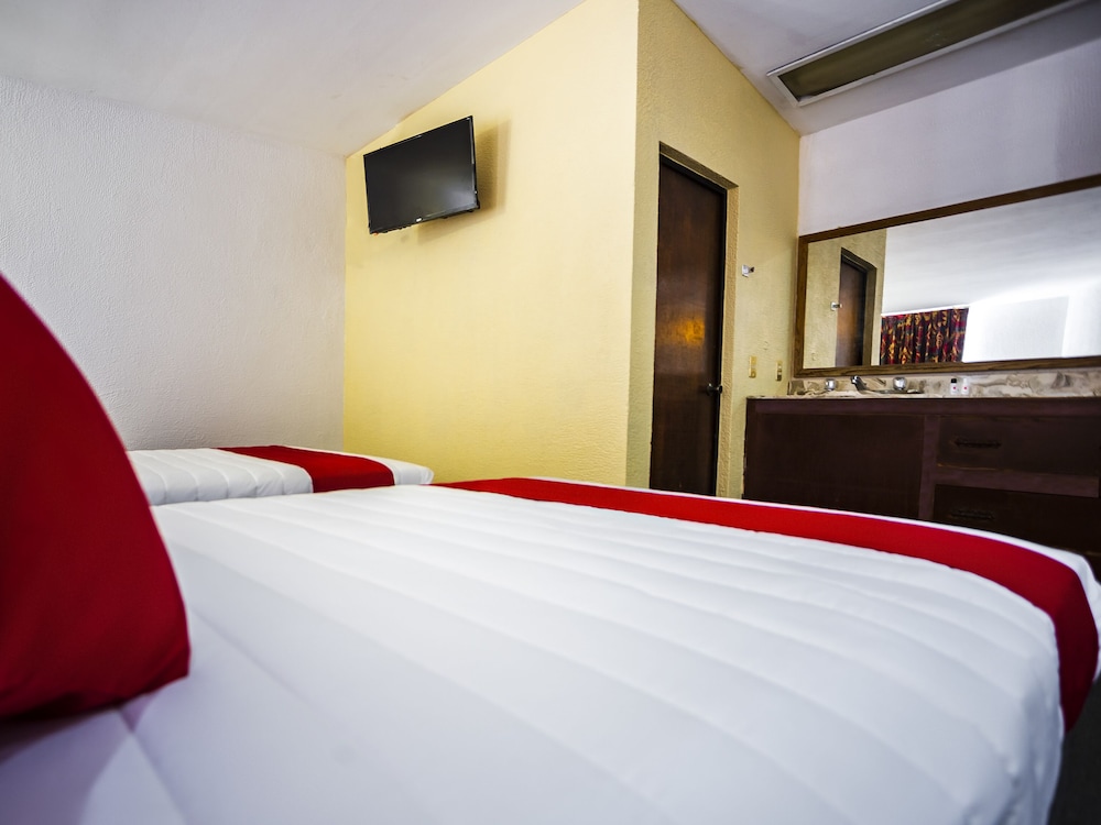 OYO Hotel Oasis, Matehuala 12/33