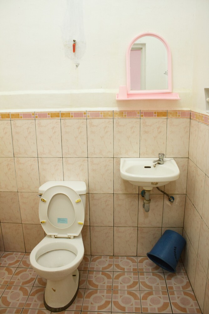 Gv Hotel Baybay 13/34