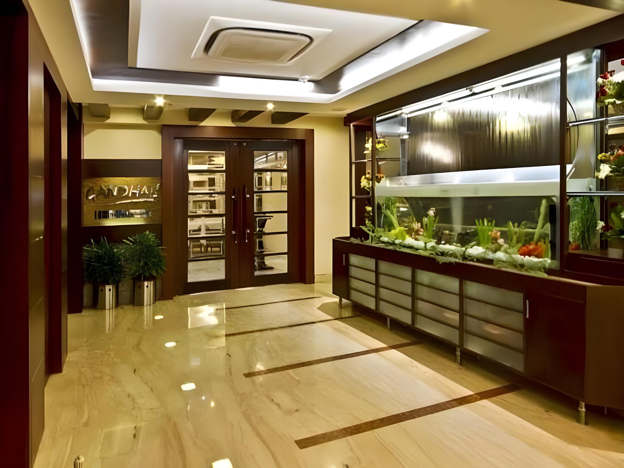Hotel Gargee Grand 8/25