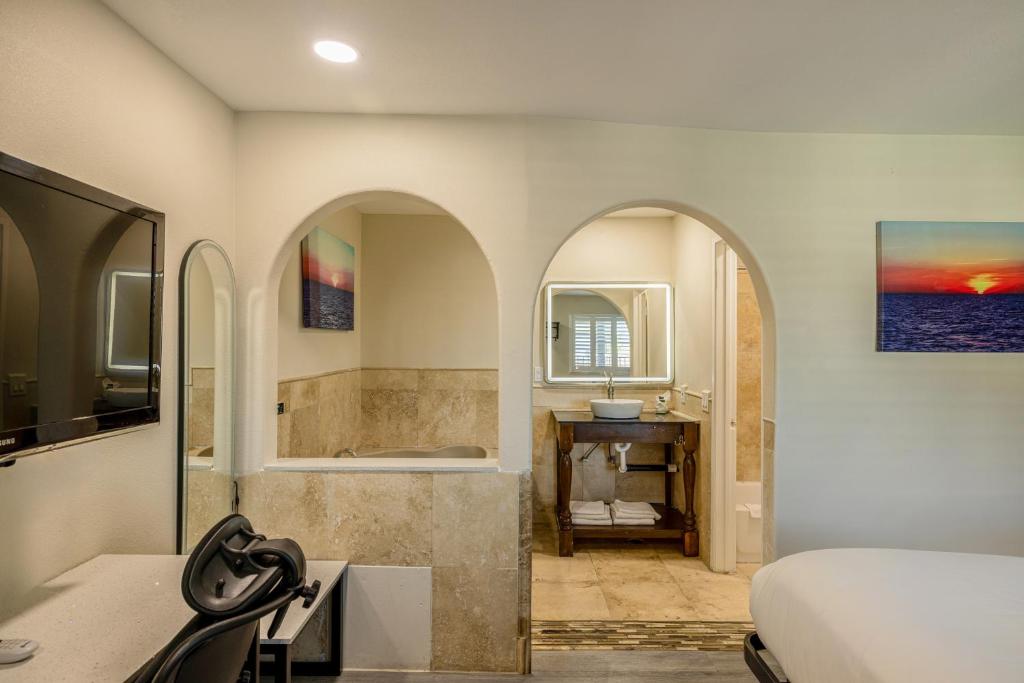 Hotel Avenida Victorville I-15 43/44