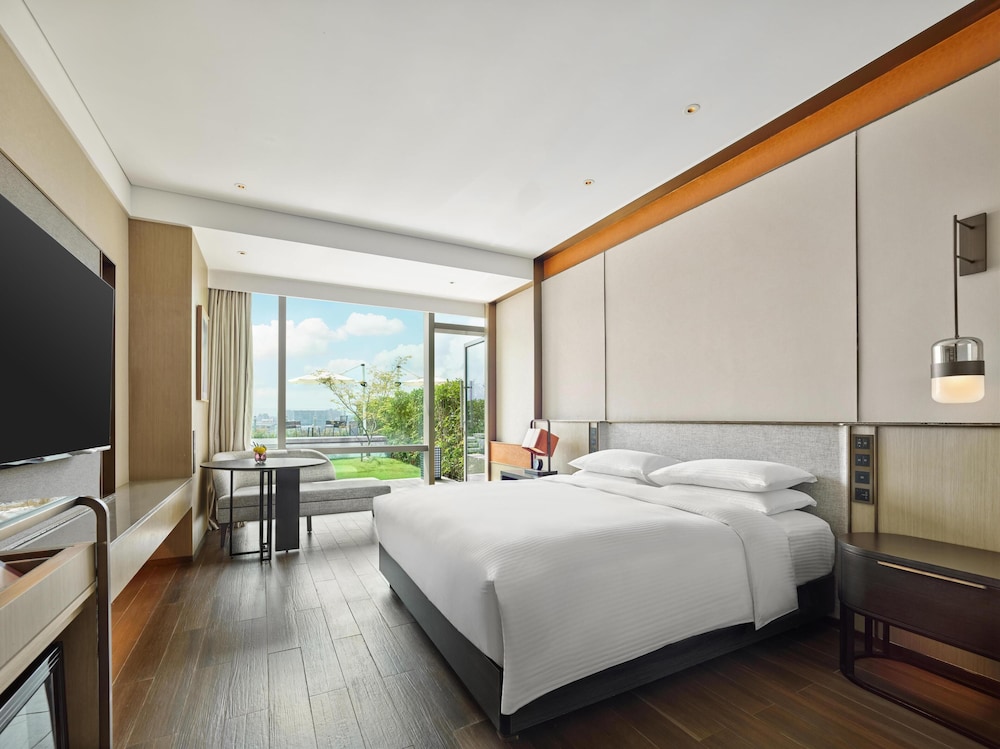 Hyatt Regency Shanghai Songjiang 16/48