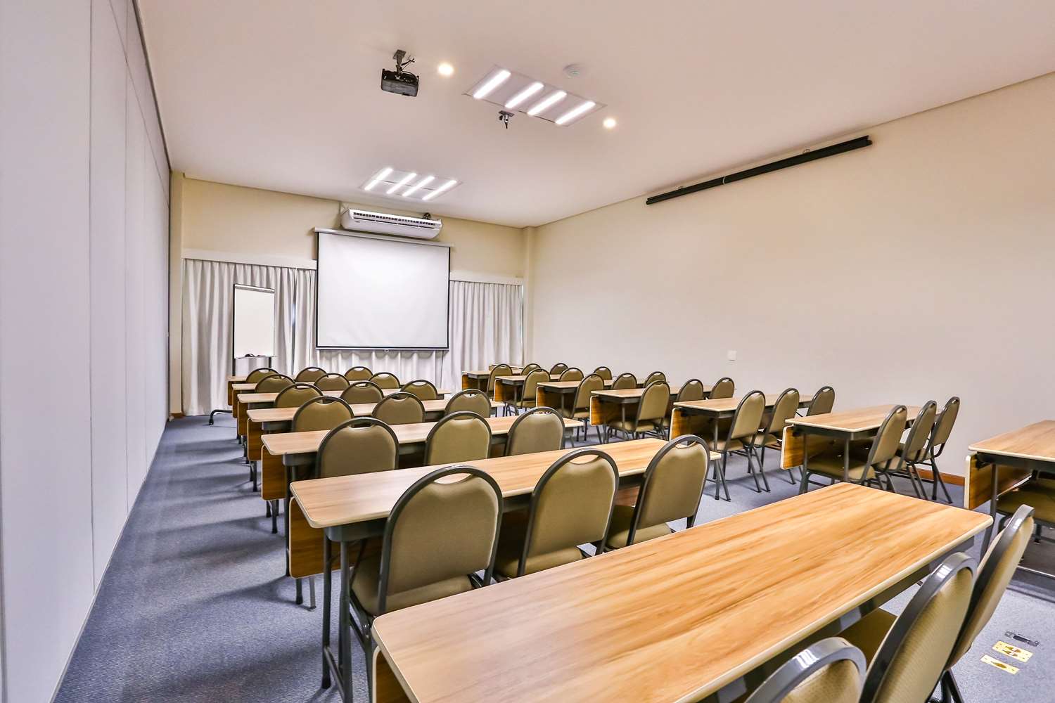 Comfort Hotel Mogi Guacu 37/46