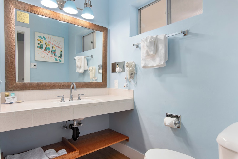 Skylark Shores Resort 50/50