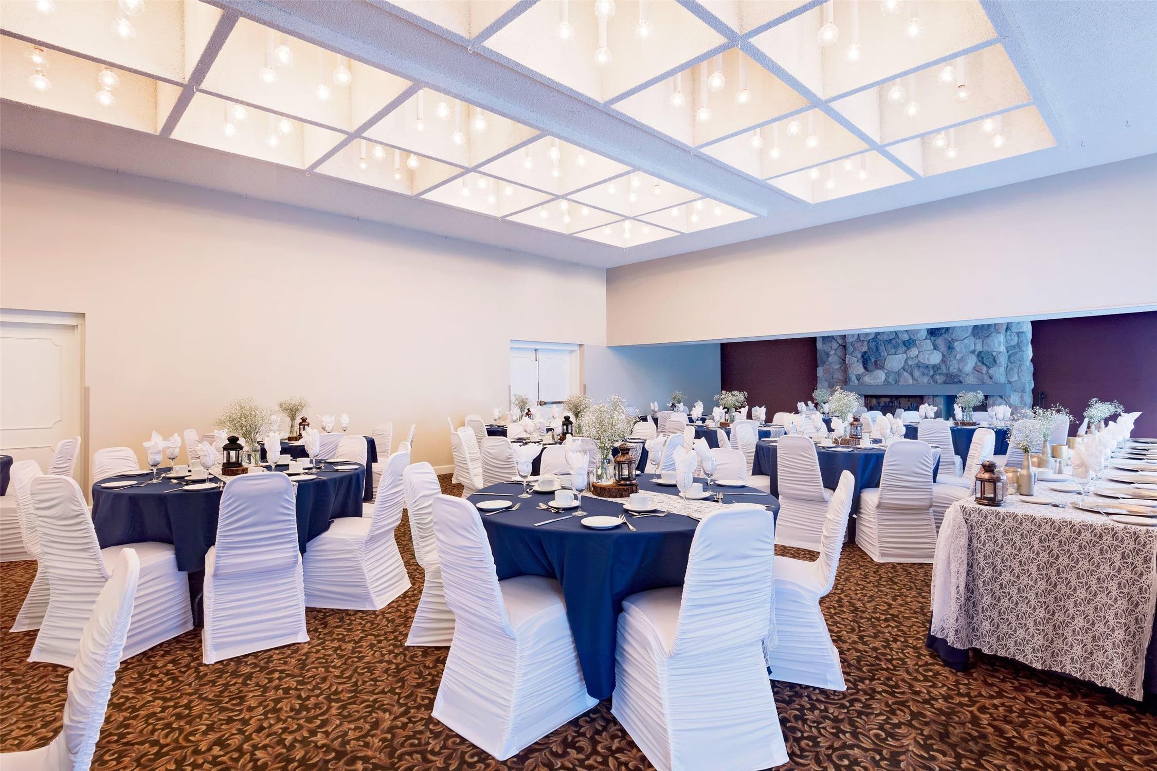 Ramada By Wyndham Pinewood Park Resort North Bay 19/24