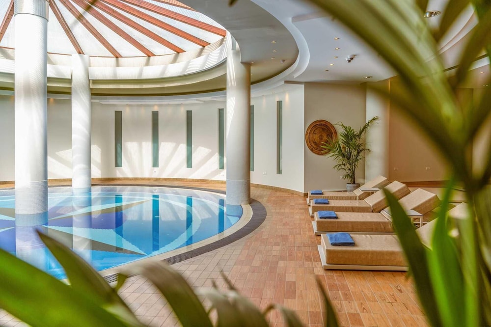 Atlantica Caldera Beach Hotel 32/65