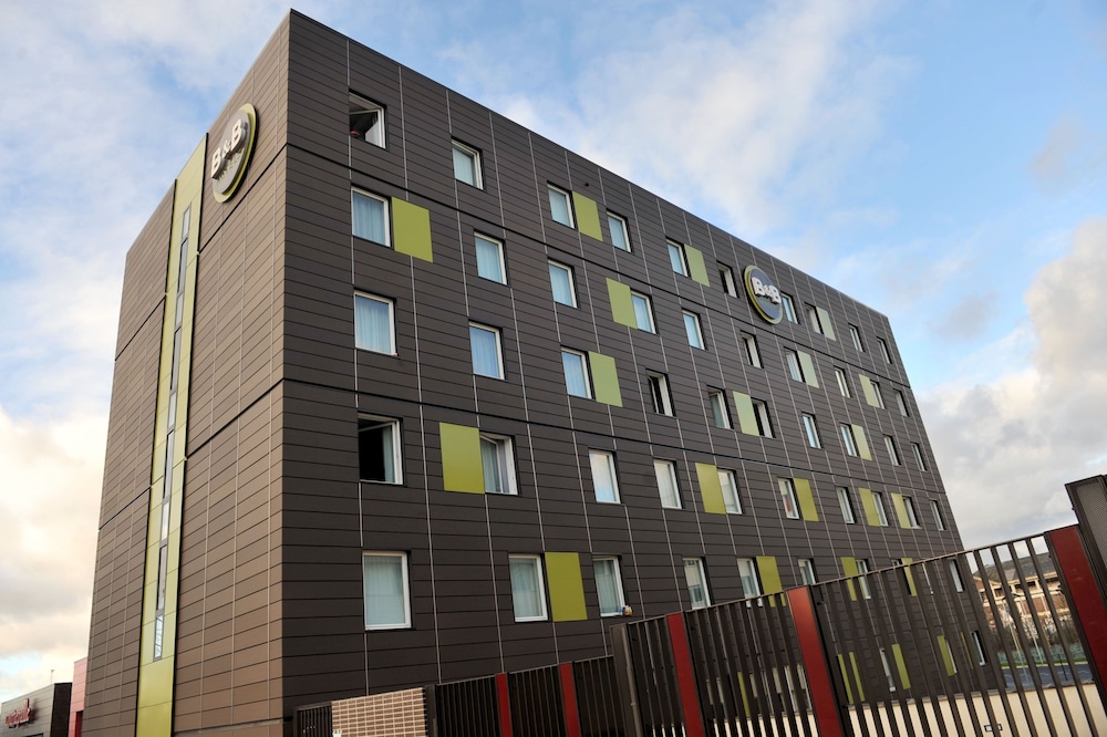 B&B Hotel Paris Le Bourget in LA COURNEUVE
