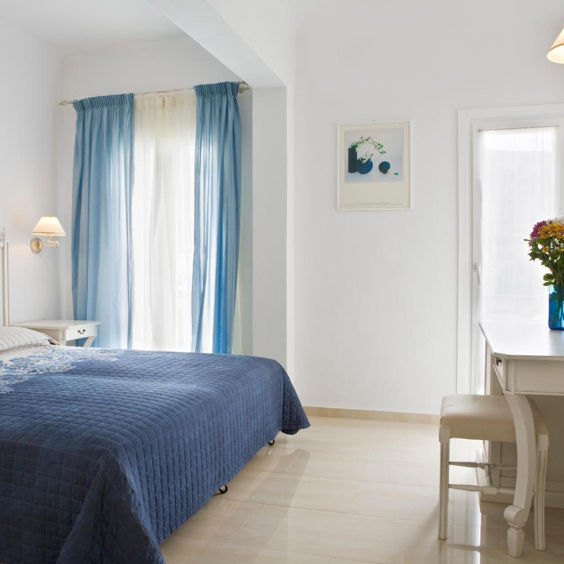 DOUBLE ROOM SUPERIOR (RA)