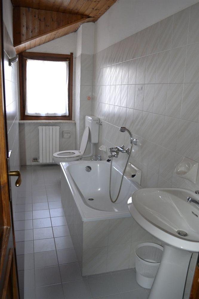 Piccolo Chalet(Sat arr/dep only) 25/25