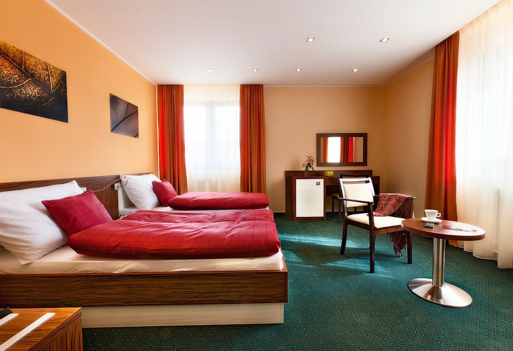 Viktor Hotel 22/55