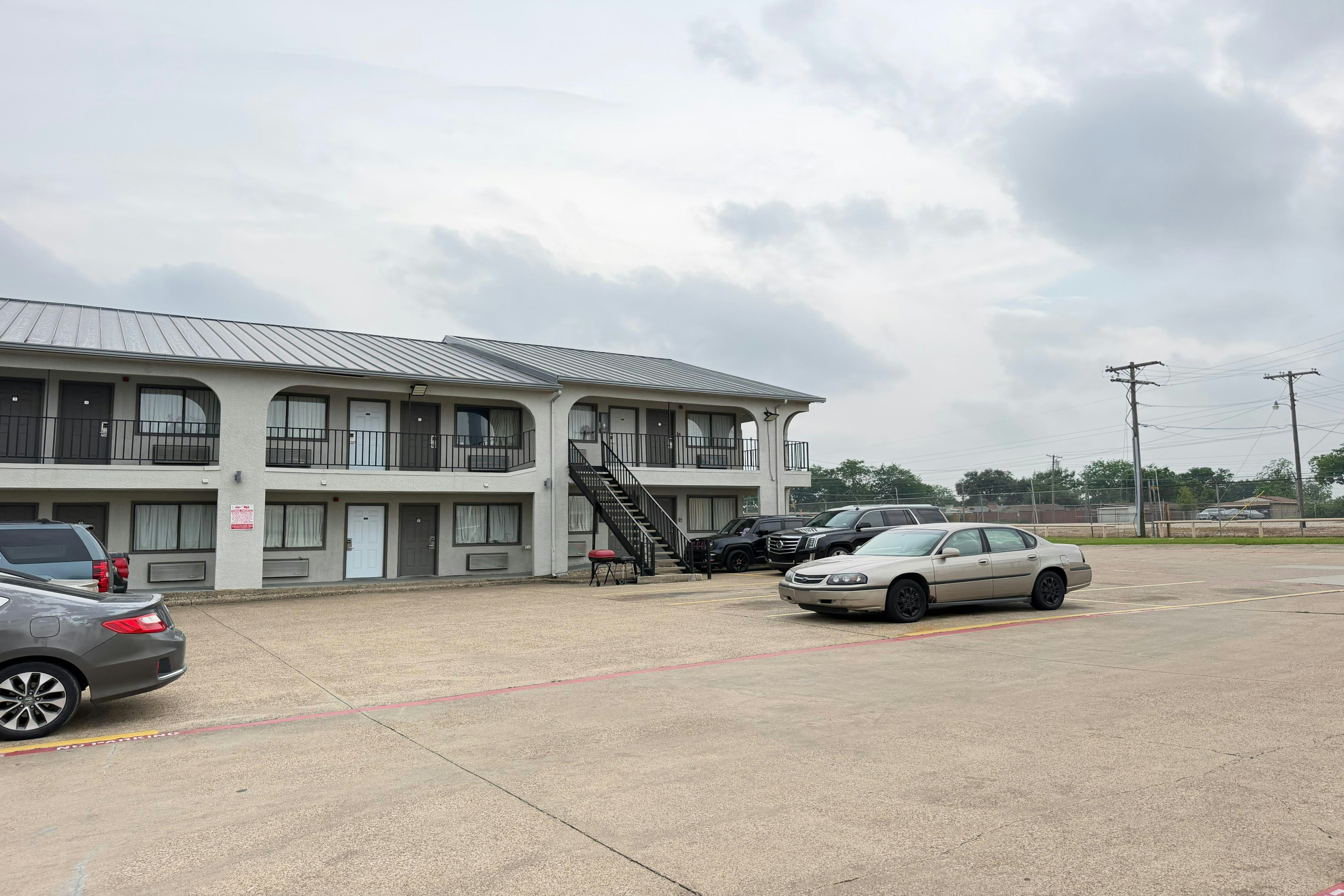 OYO Deluxe Inn 17/20