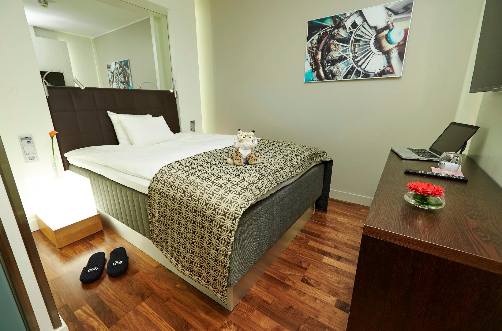 Room, Queen Bed