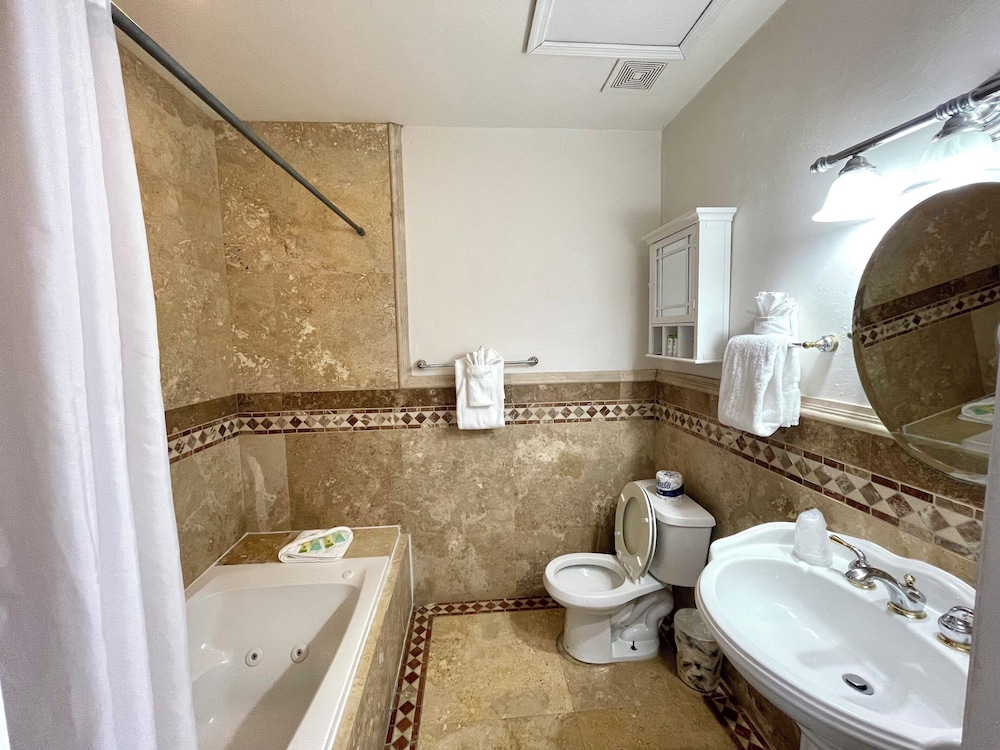Coconut Cove Resort and Marina 50/50