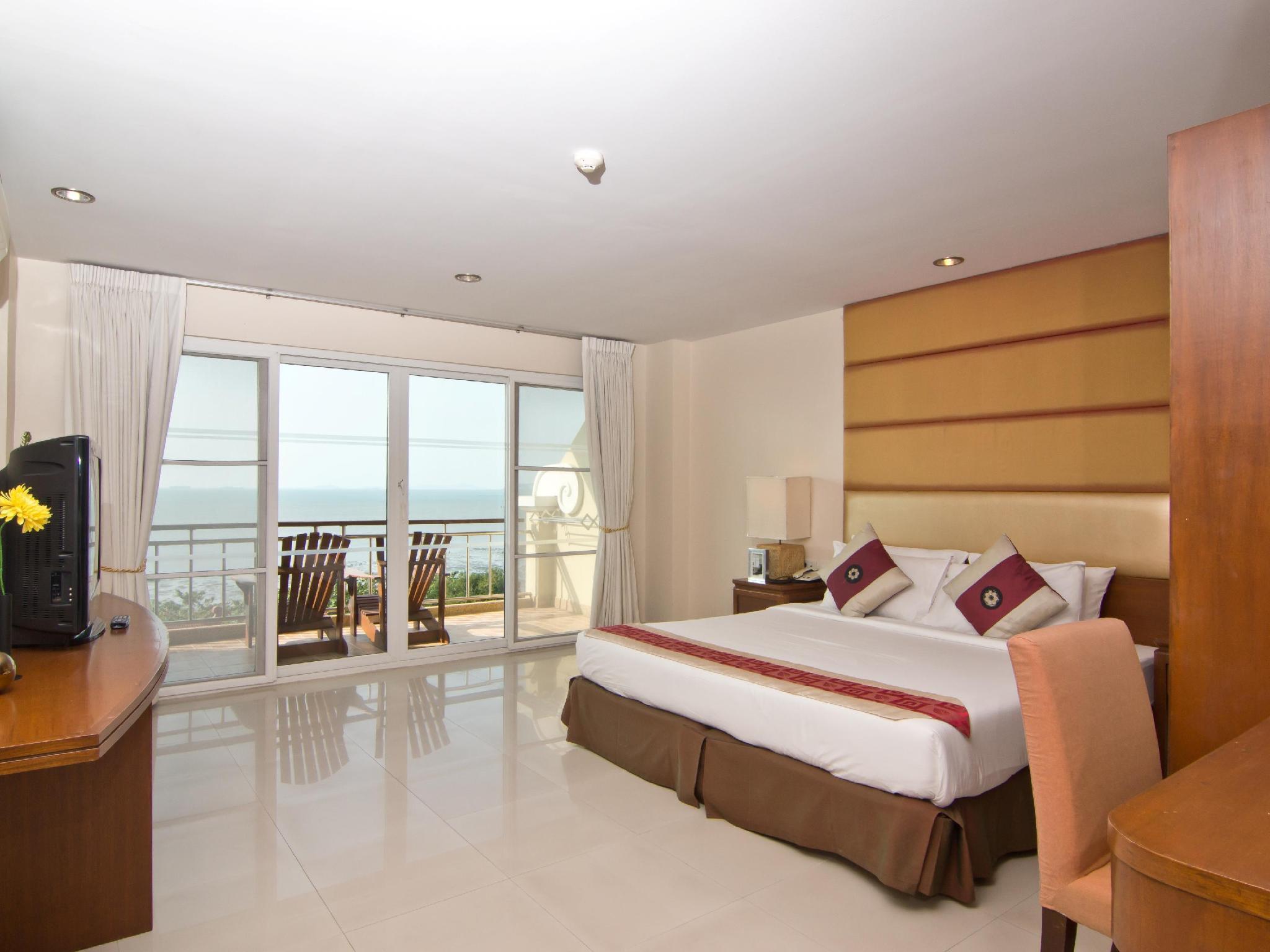 FAMILY SUITE.