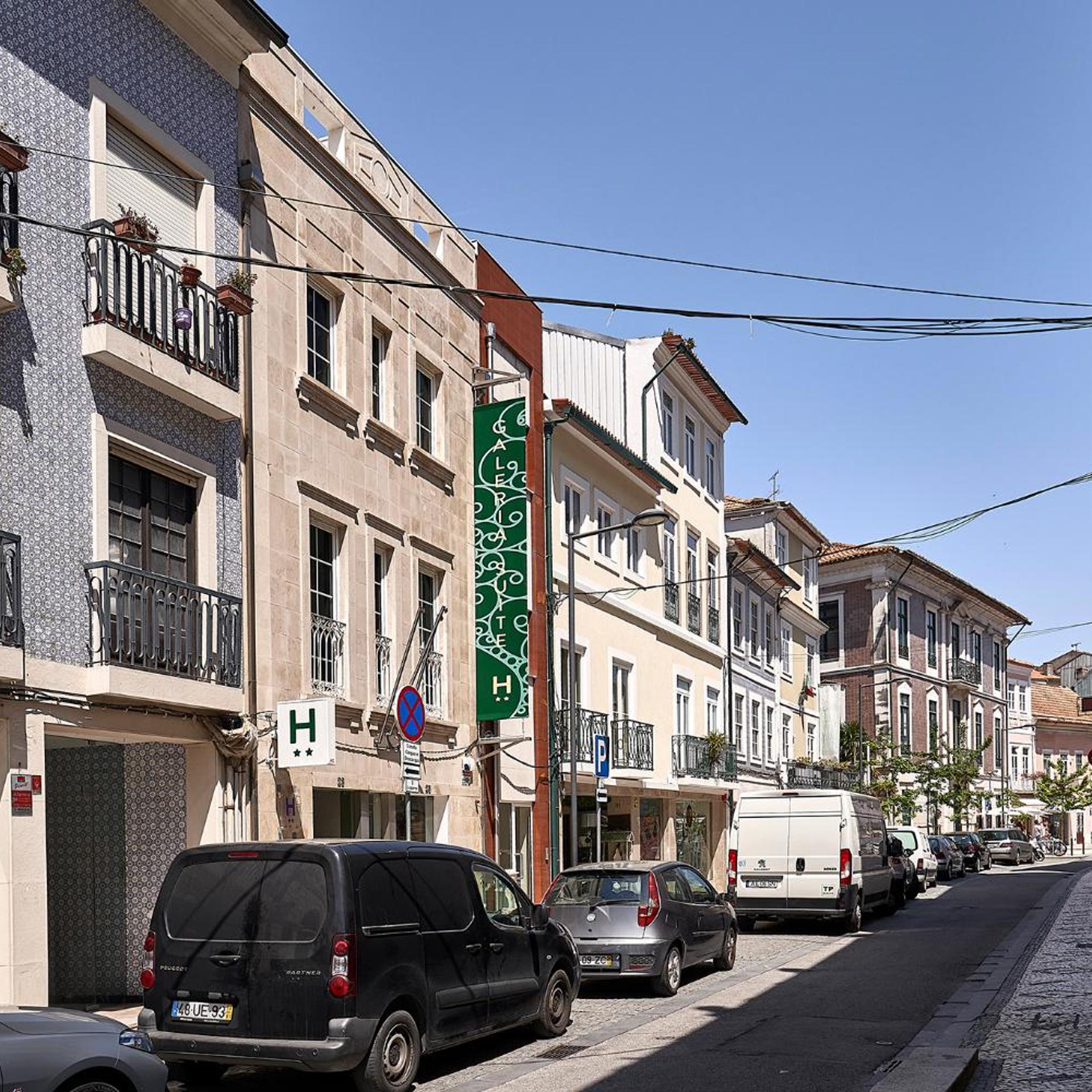 Jose Estevao Hotel 43/55