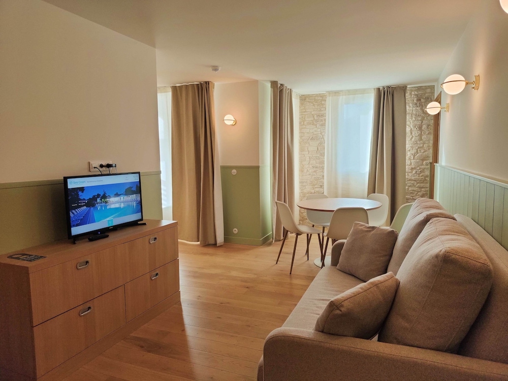 Hotel Les Grenettes 39/60
