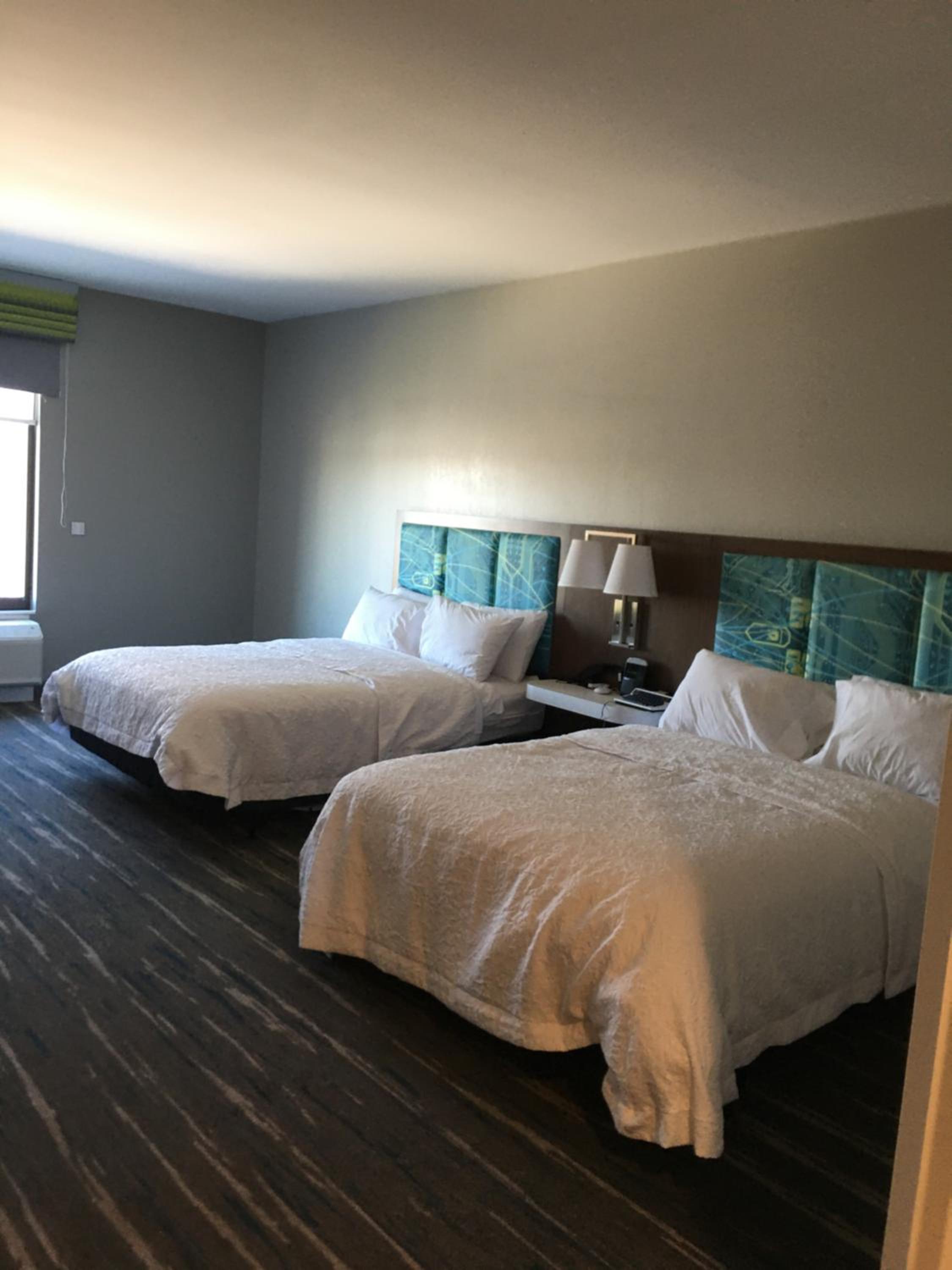 Hampton Inn Old Bridge 18/38