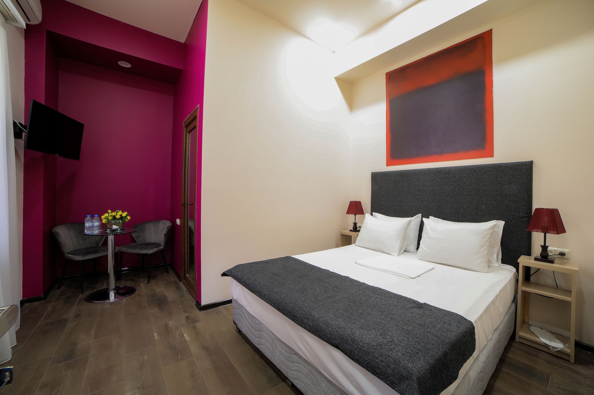 COMFORT, DOUBLE OR TWIN BED